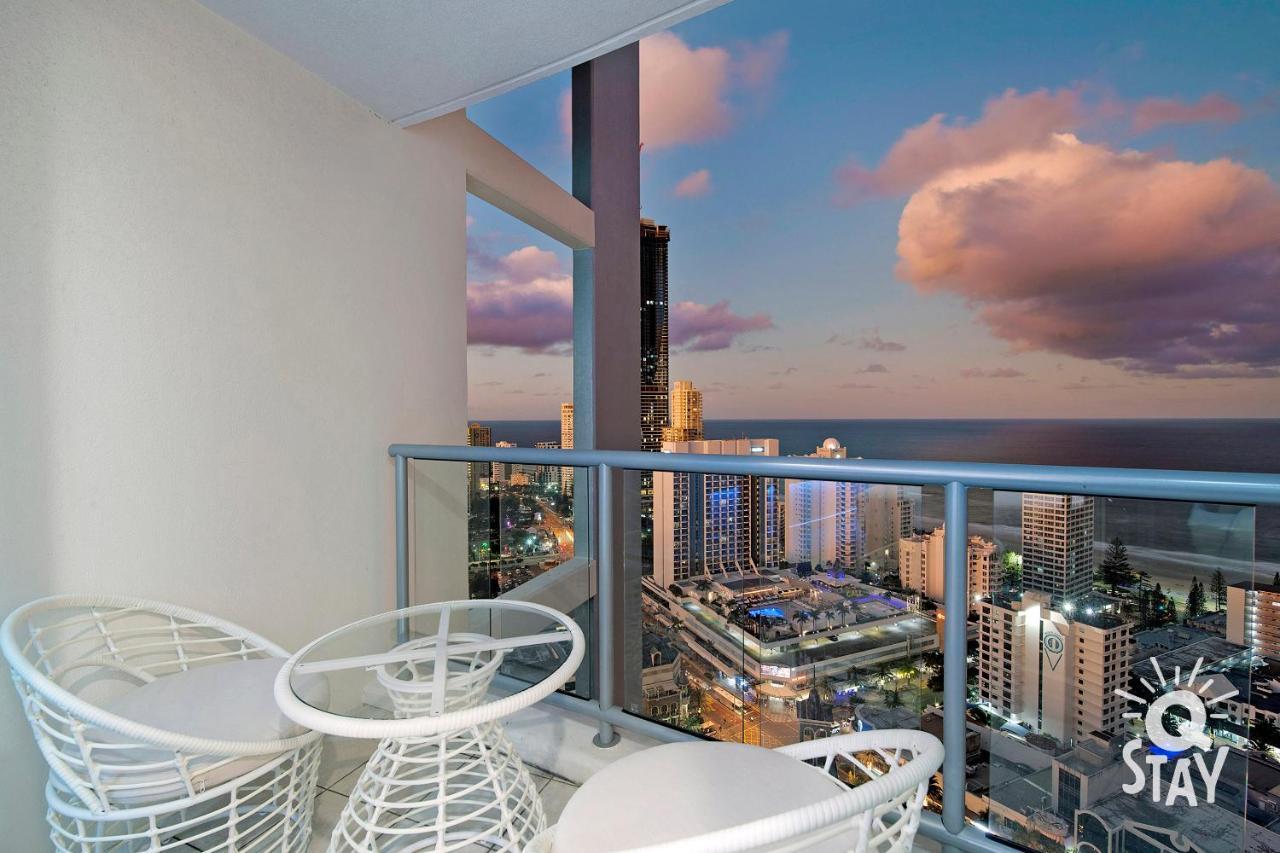 Chevron Renaissance 3 Bedroom Executive Sub Penthouse In Surfers Paradise - Q Apartment